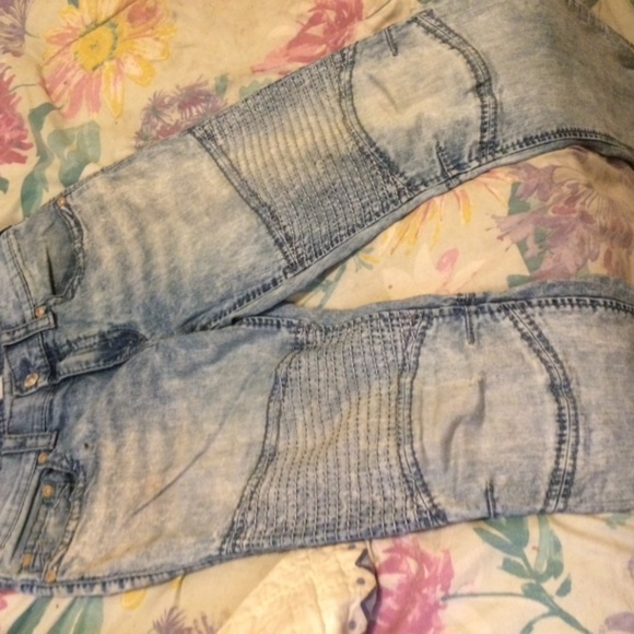 True Religion Jeans - Picture 4 of 8